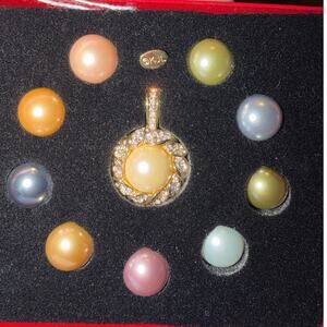Signed KJL Kenneth Jay Lane Vintage First Lady Simulated Pearl changeable Set